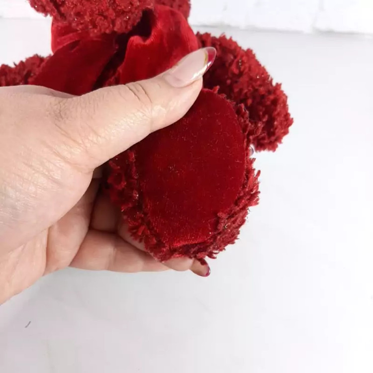عروسک گوزن خارجی قرمز باشاخ های مخمل
