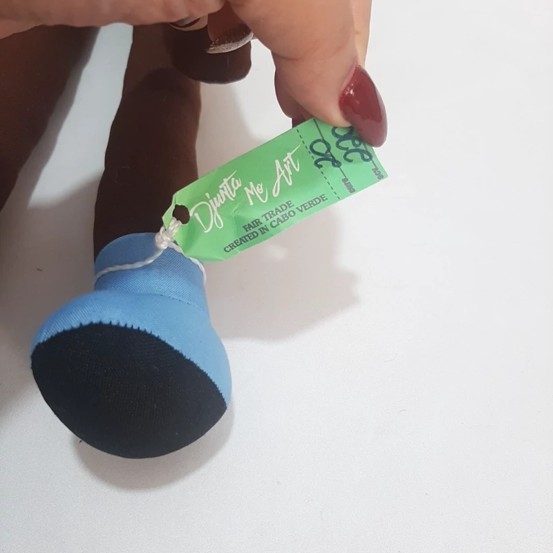 عروسک خارجی تگ دار دختر سیاهپوست