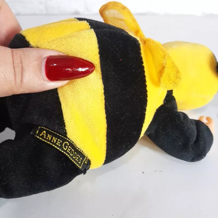 عروسک خارجی آناگیدز زنبورعسل
