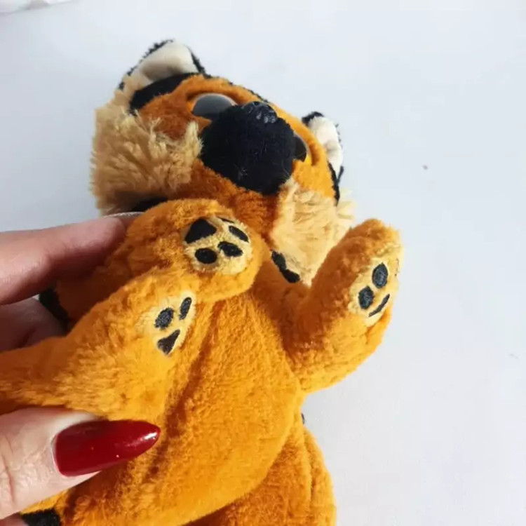 عروسک خارجی سگ چشم تیله ای