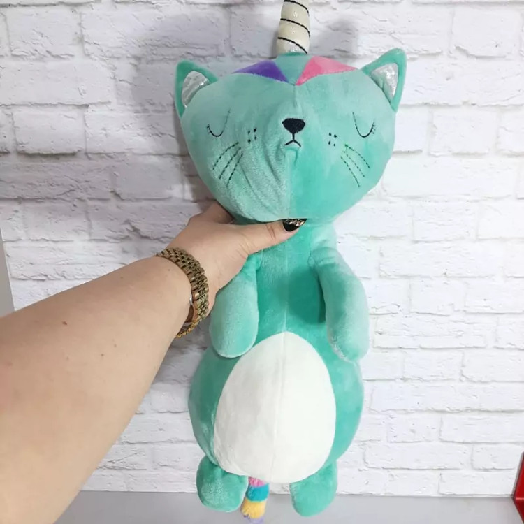 عروسک خارجی گربه تک شاخ سبز با دم هفت رنگ