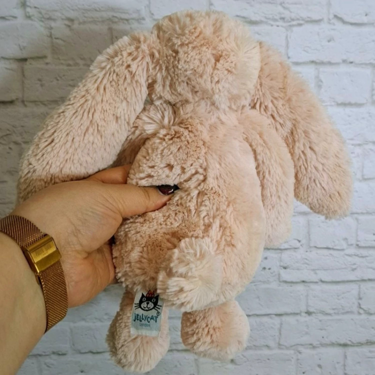 عروسک خرگوش صورتی جلی کت