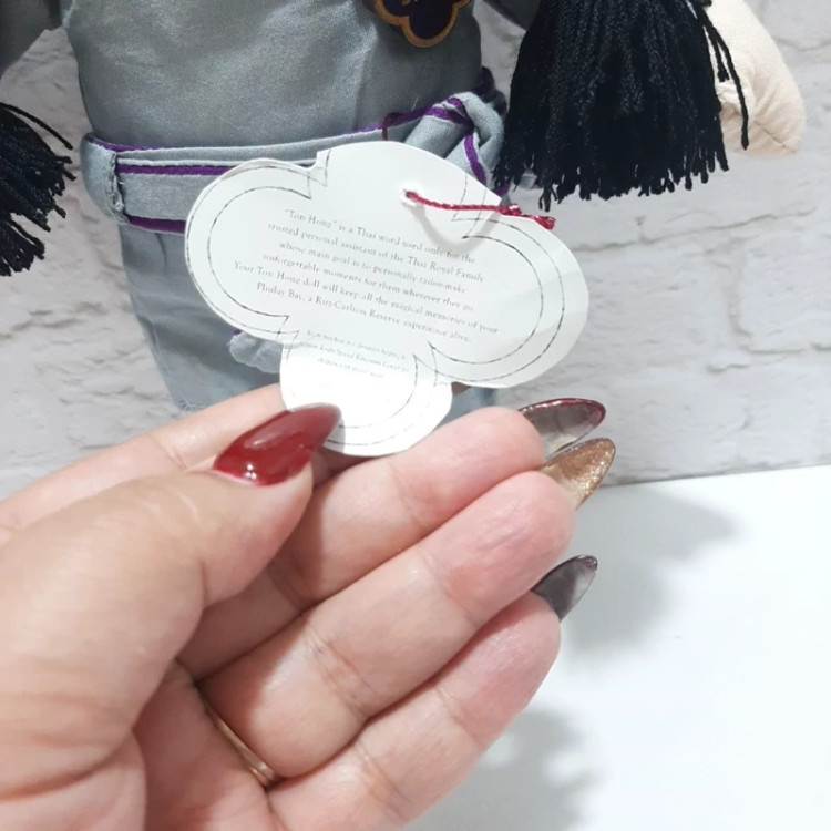عروسک خارجی دخترک پارچه ای تگ دار