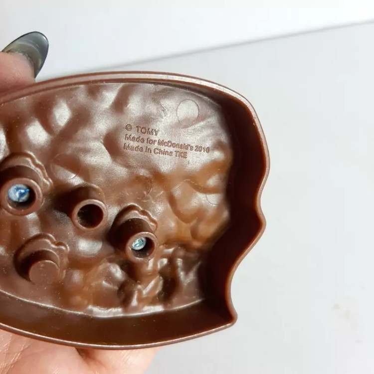 فیگور پایه دار اورجینال برند tomy .