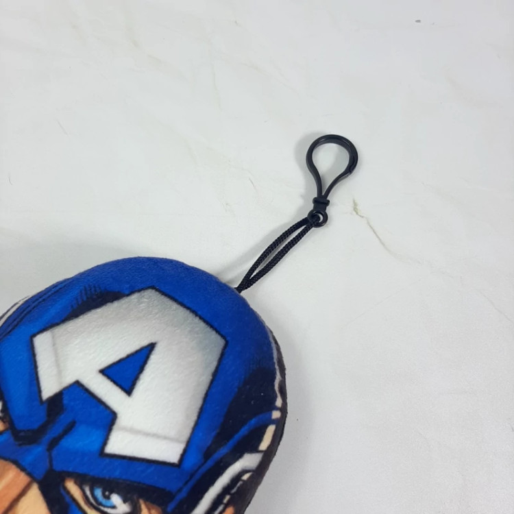 عروسک پولیشی کاپیتان امریکا از مجموعه ابرقهرمان ها مارول اویز کیف،کوله یا جاکلیدی،بسیار با کیفیت و زیبا،قابل شستشو.