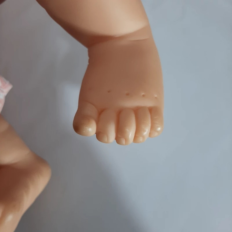 عروسک گوشتی برند sum sumاسپانیا.لباسش اورجینال خودش هست.