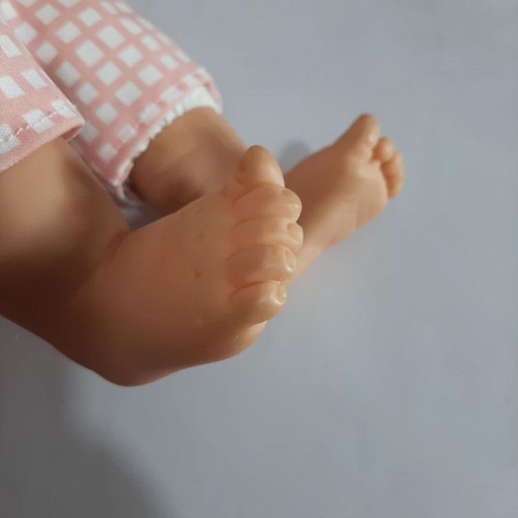 عروسک گوشتی برند sum sumاسپانیا.لباسش اورجینال خودش هست.