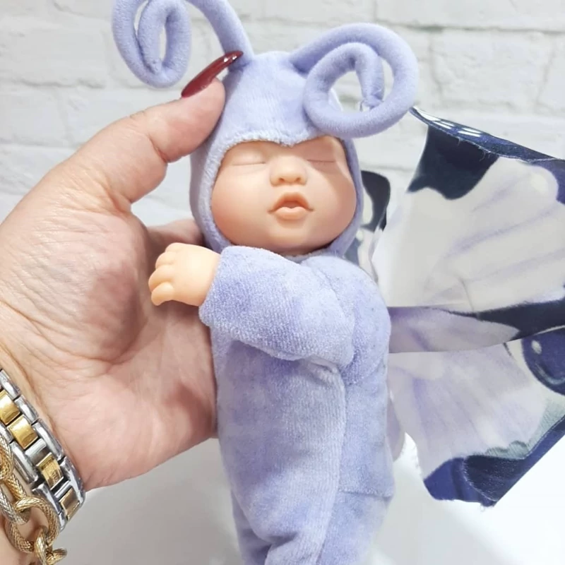عروسک آناگیدز پروانه ای