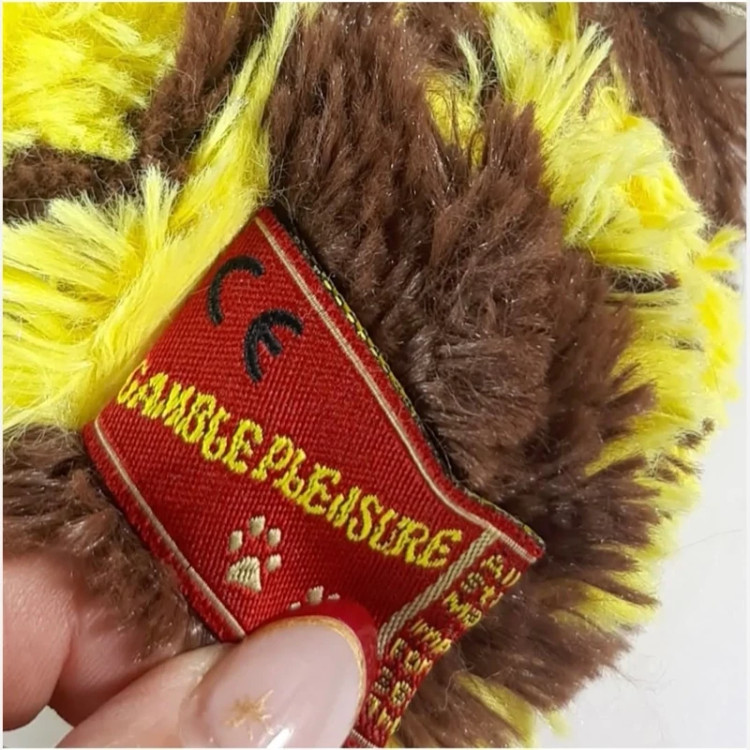 عروسک خارجی زنبور با کتونی